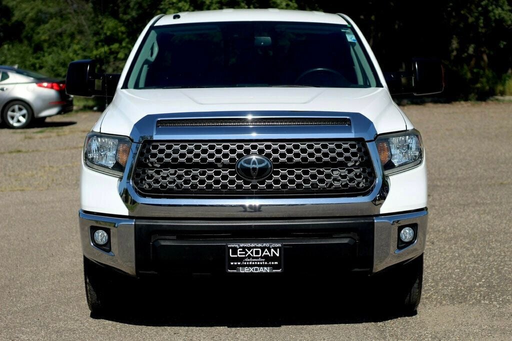 2018 Toyota Tundra SR5 photo 4