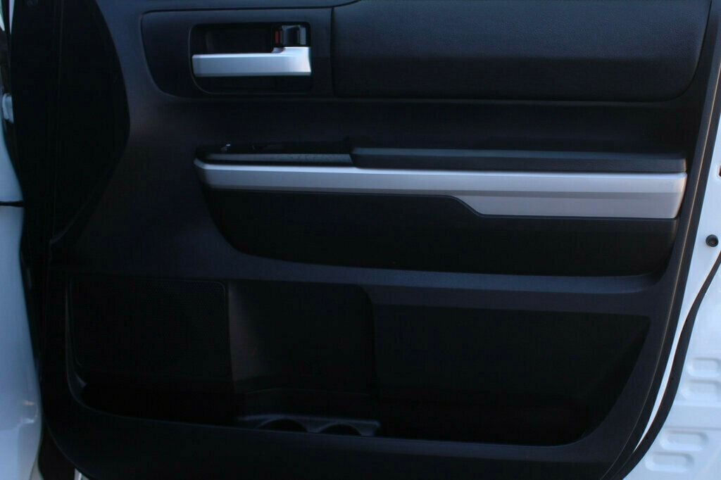 2018 Toyota Tundra SR5 photo 6