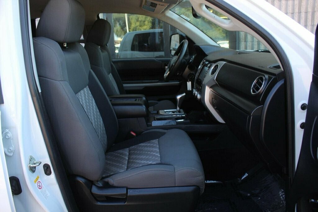 2018 Toyota Tundra SR5 photo 7