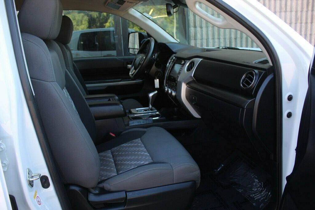 2018 Toyota Tundra SR5 photo 8