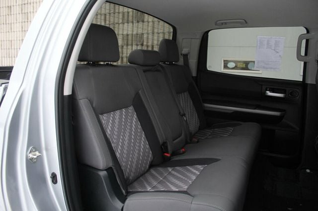 2018 Toyota Tundra ONE OWNER TSS TRIM SR5 CREWMAX W/ PREMIUM AUDIO/ NAVIGATION - 22952691 - 10
