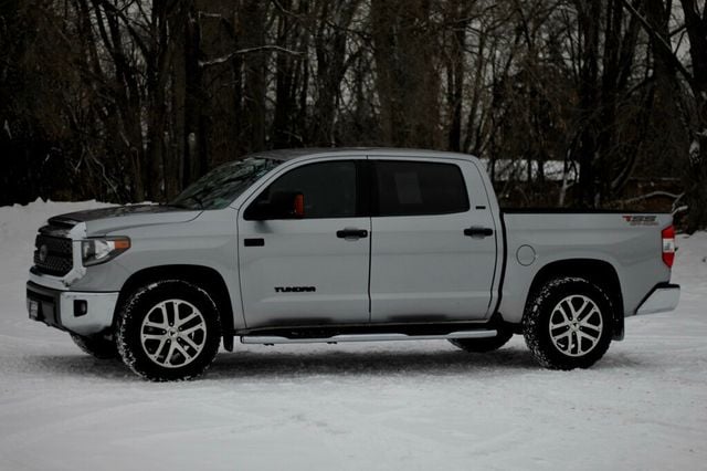 2018 Toyota Tundra ONE OWNER TSS TRIM SR5 CREWMAX W/ PREMIUM AUDIO/ NAVIGATION - 22952691 - 15