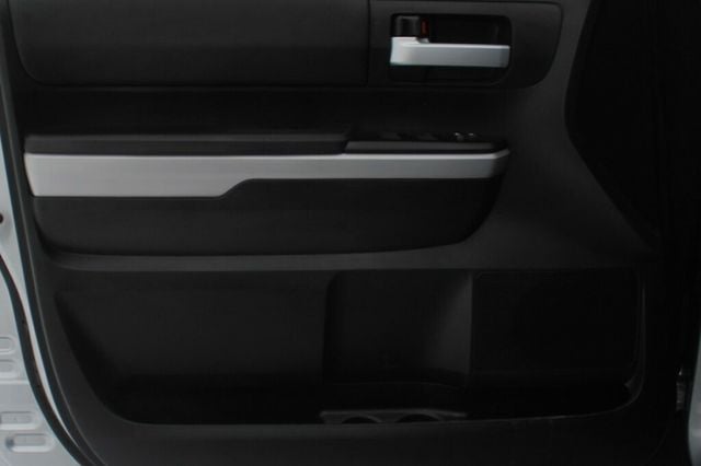 2018 Toyota Tundra ONE OWNER TSS TRIM SR5 CREWMAX W/ PREMIUM AUDIO/ NAVIGATION - 22952691 - 18