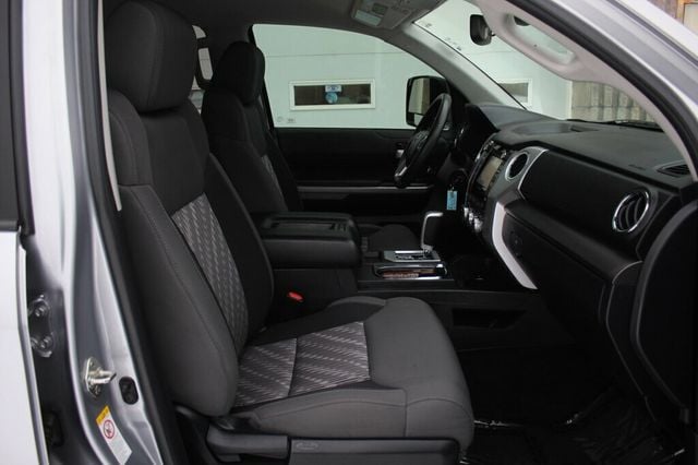 2018 Toyota Tundra ONE OWNER TSS TRIM SR5 CREWMAX W/ PREMIUM AUDIO/ NAVIGATION - 22952691 - 6