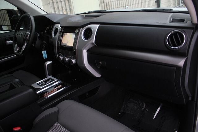 2018 Toyota Tundra ONE OWNER TSS TRIM SR5 CREWMAX W/ PREMIUM AUDIO/ NAVIGATION - 22952691 - 8