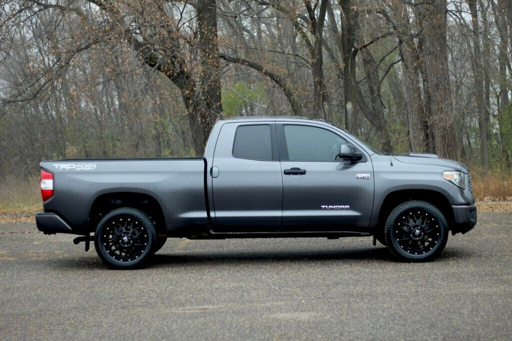 2018 Toyota Tundra TRD photo 2