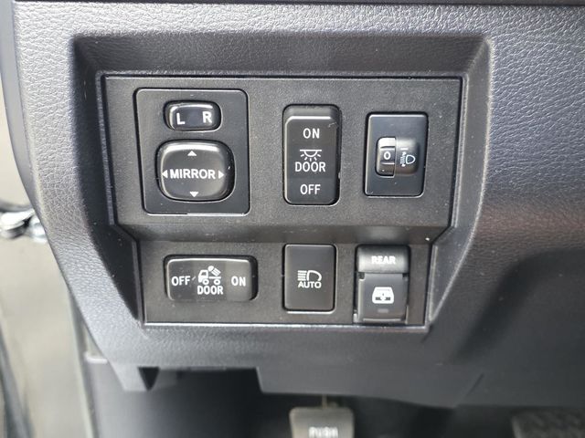 2018 Toyota Tundra SR5 - 22993317 - 18