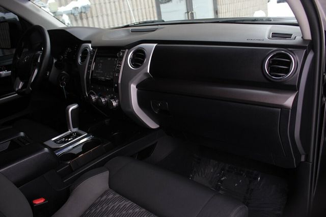 2018 Toyota Tundra SR5 CREWMAX TRD OFF ROAD PKG, PREMIUM AUDIO W/ NAVI - 22952698 - 8