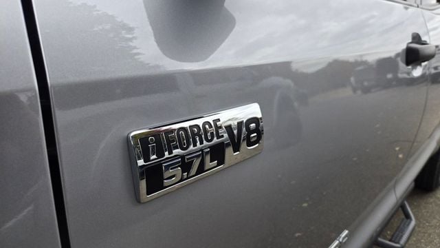 2018 Toyota Tundra SR5 Upgrade Package - 22937385 - 9