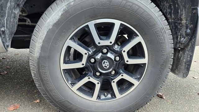 2018 Toyota Tundra SR5 Upgrade Package - 22937385 - 12