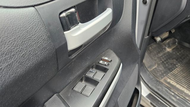 2018 Toyota Tundra SR5 Upgrade Package - 22937385 - 16