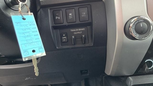 2018 Toyota Tundra SR5 Upgrade Package - 22937385 - 21