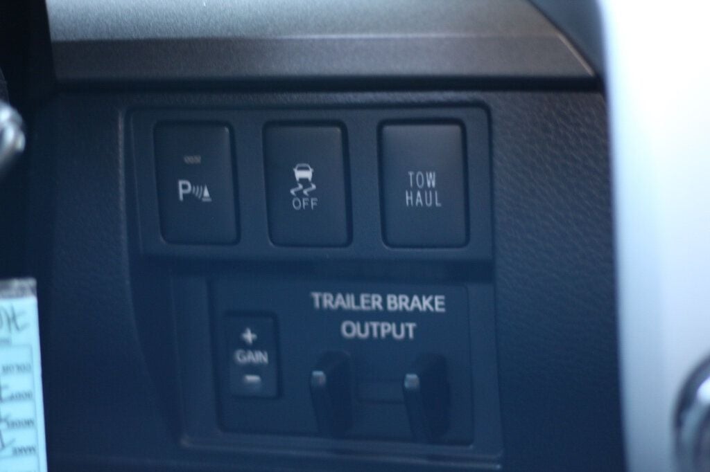 2018 Toyota Tundra SR5 TRD photo 27