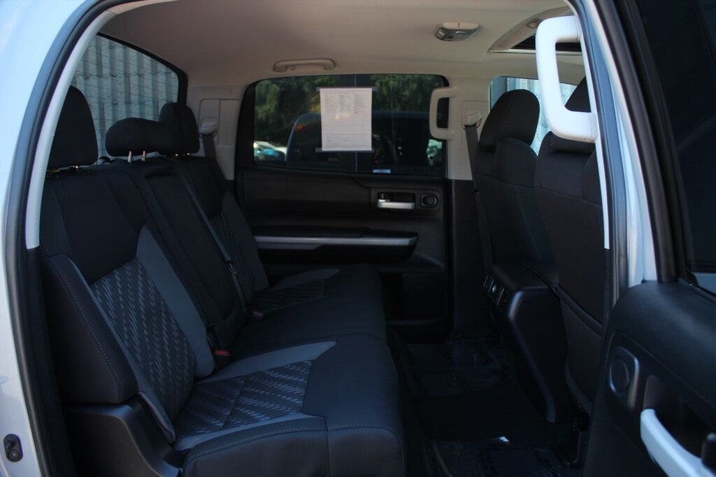 2018 Toyota Tundra SR5 TRD photo 9