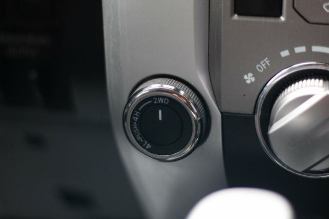 2018 Toyota Tundra TRD OFF ROAD PREMIUM AUDIO/NAVIGATION WITH NEW DUELER TIRES - 22979014 - 28