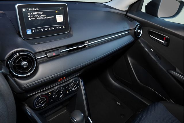 2018 TOYOTA YARIS IA Automatic - 22984213 - 18