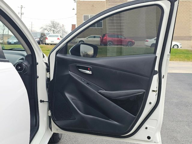 2018 Toyota Yaris iA Automatic - 22949899 - 18