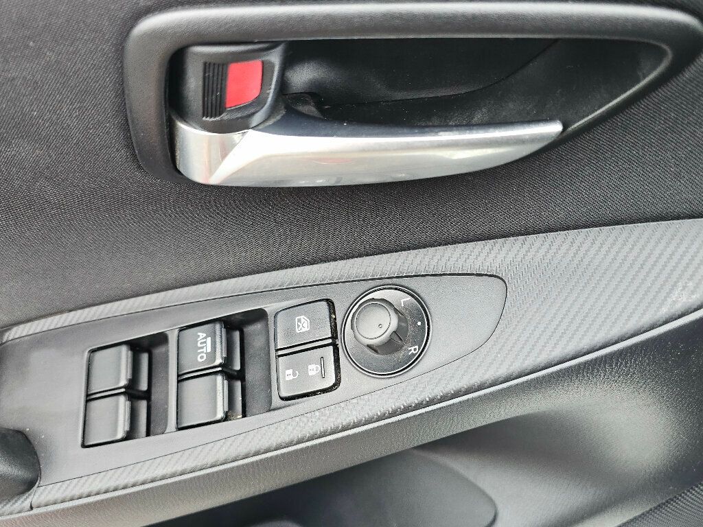 2018 Toyota Yaris iA Automatic - 22949899 - 28