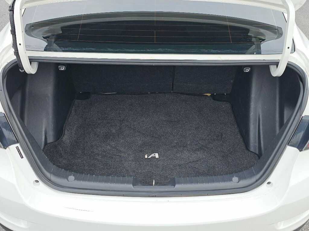 2018 Toyota Yaris iA Automatic - 22949899 - 34