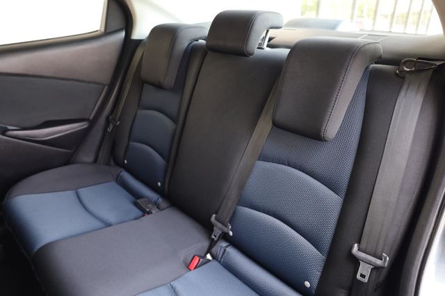 2018 Toyota Yaris iA Ext Cab 161.5" WB SL - 23027867 - 17