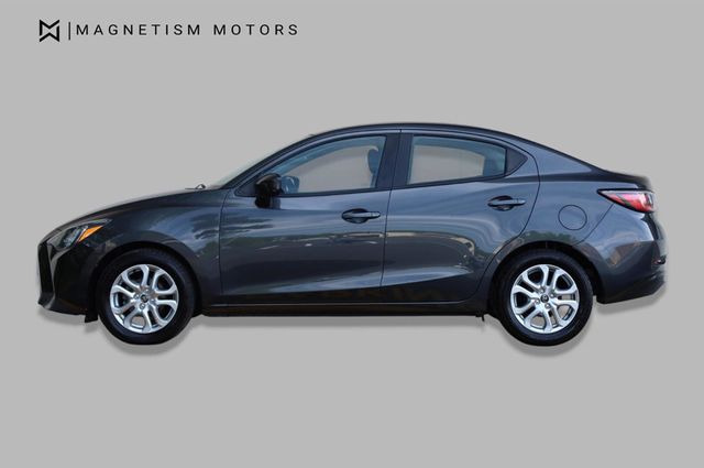 2018 Toyota Yaris iA Ext Cab 161.5" WB SL - 23027867 - 1
