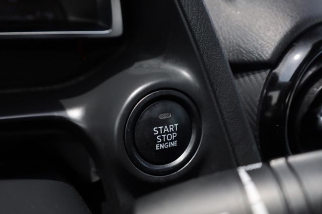 2018 Toyota Yaris iA Ext Cab 161.5" WB SL - 23027867 - 32