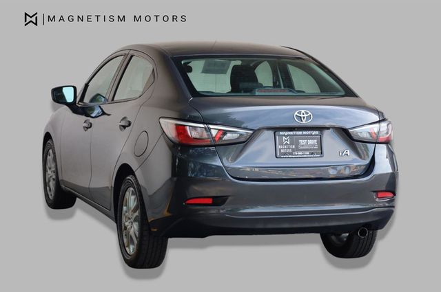 2018 Toyota Yaris iA Ext Cab 161.5" WB SL - 23027867 - 7