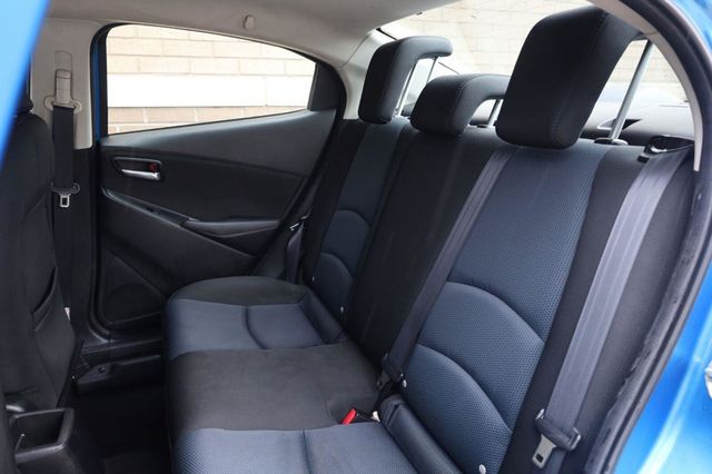 2018 Toyota Yaris iA Ext Cab 161.5" WB SL - 23059518 - 17