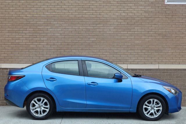 2018 Toyota Yaris iA Ext Cab 161.5" WB SL - 23059518 - 1