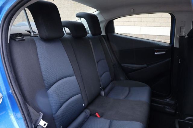 2018 Toyota Yaris iA Ext Cab 161.5" WB SL - 23059518 - 19