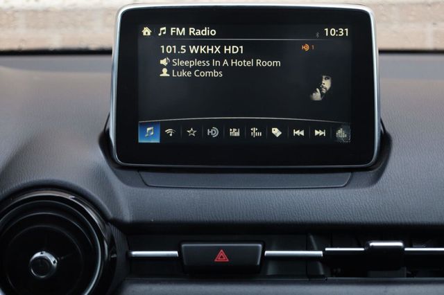 2018 Toyota Yaris iA Ext Cab 161.5" WB SL - 23059518 - 35