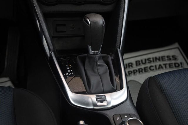2018 Toyota Yaris iA Ext Cab 161.5" WB SL - 23059518 - 39