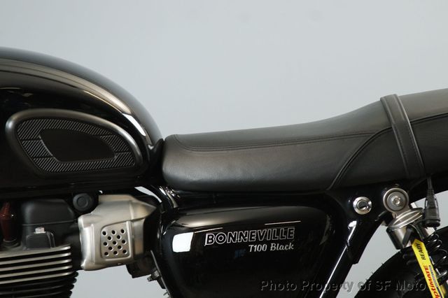 2018 Triumph Bonneville T100 BLACK Only 860 Miles! - 22950799 - 9