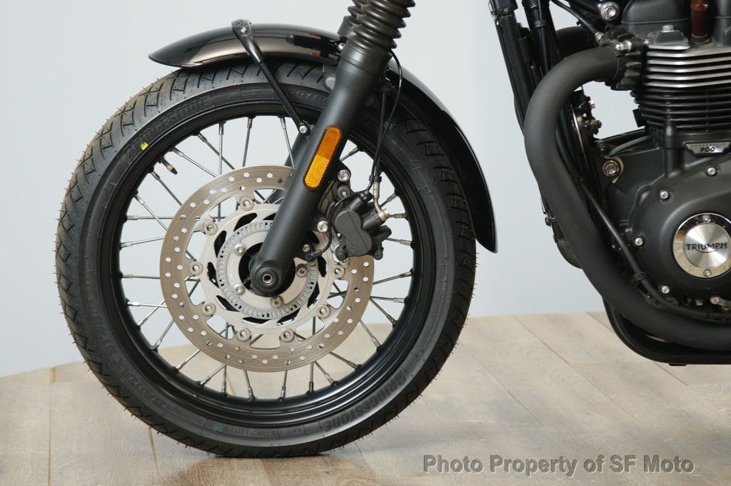 2018 Triumph Bonneville T100 BLACK Only 860 Miles! - 22950799 - 12