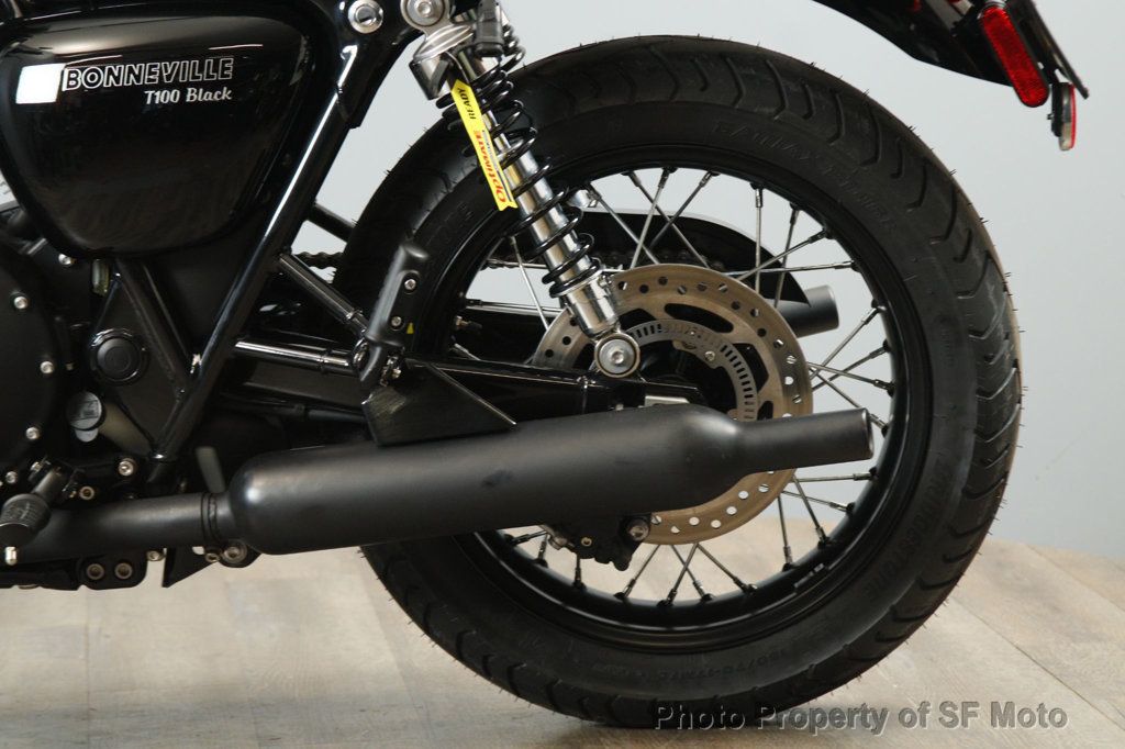 2018 Triumph Bonneville T100 BLACK Only 860 Miles! - 22950799 - 17