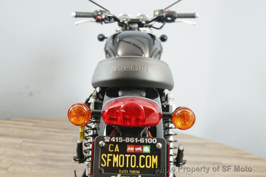 2018 Triumph Bonneville T100 BLACK Only 860 Miles! - 22950799 - 26