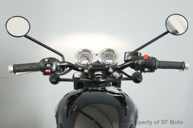 2018 Triumph Bonneville T100 BLACK Only 860 Miles! - 22950799 - 28