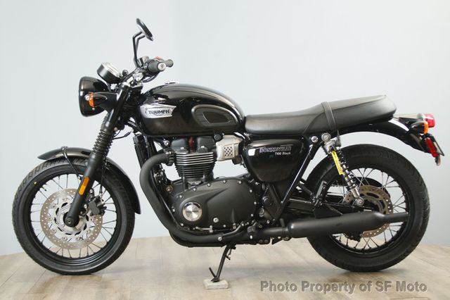 2018 Triumph Bonneville T100 BLACK Only 860 Miles! - 22950799 - 3