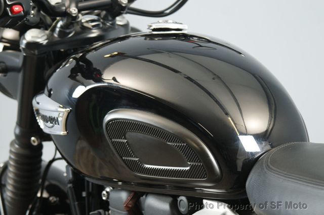 2018 Triumph Bonneville T100 BLACK Only 860 Miles! - 22950799 - 39