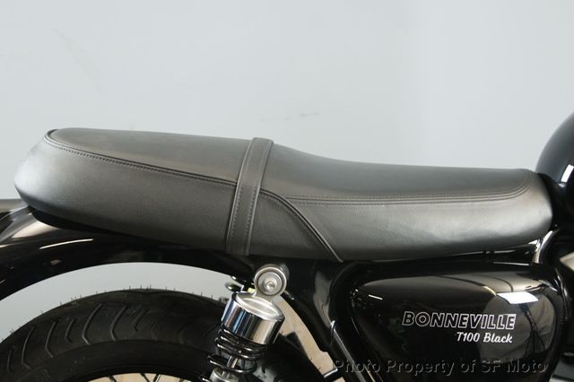 2018 Triumph Bonneville T100 BLACK Only 860 Miles! - 22950799 - 42
