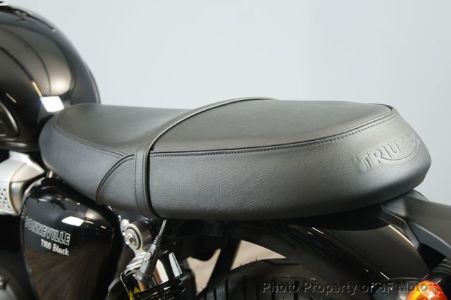 2018 Triumph Bonneville T100 BLACK Only 860 Miles! - 22950799 - 45