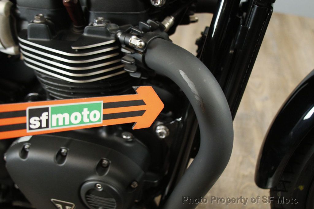 2018 Triumph Bonneville T100 BLACK Only 860 Miles! - 22950799 - 46