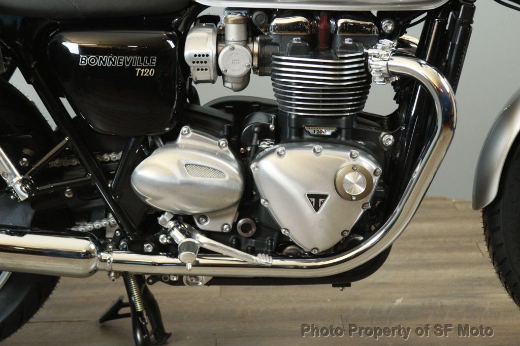 2018 Triumph Bonneville T120 Two Tone One Owner, 3502 Mi - 22927238 - 14