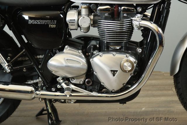 2018 Triumph Bonneville T120 Two Tone One Owner, 3502 Mi - 22927238 - 14