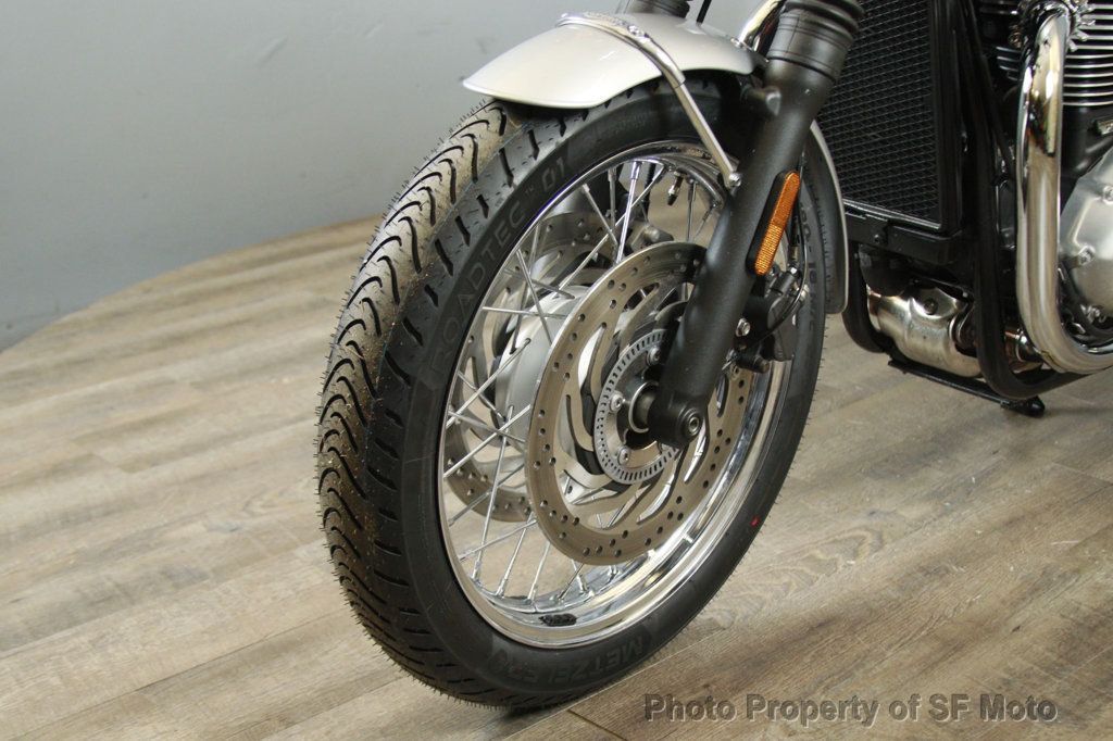 2018 Triumph Bonneville T120 Two Tone One Owner, 3502 Mi - 22927238 - 18