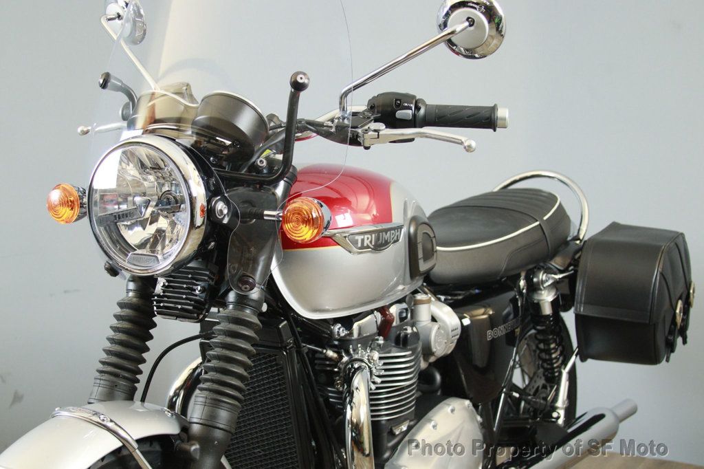 2018 Triumph Bonneville T120 Two Tone One Owner, 3502 Mi - 22927238 - 1