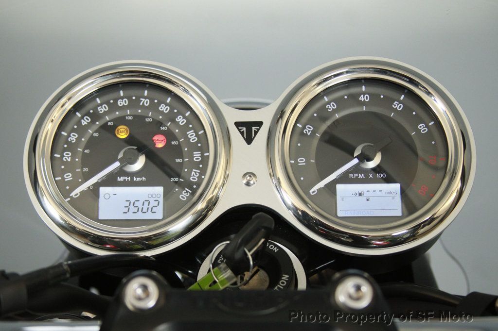 2018 Triumph Bonneville T120 Two Tone One Owner, 3502 Mi - 22927238 - 29