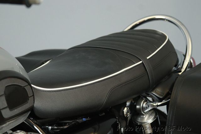 2018 Triumph Bonneville T120 Two Tone One Owner, 3502 Mi - 22927238 - 39