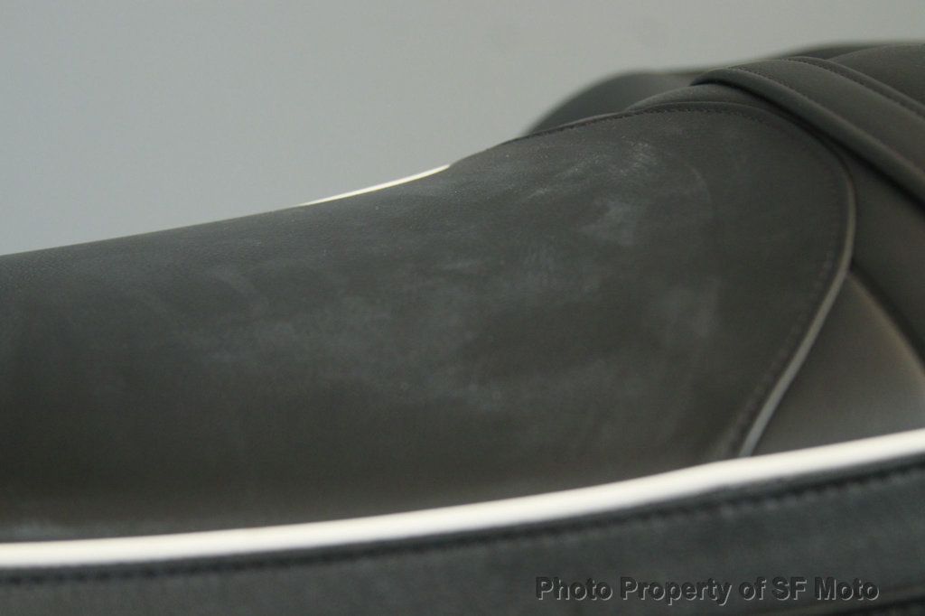 2018 Triumph Bonneville T120 Two Tone One Owner, 3502 Mi - 22927238 - 51