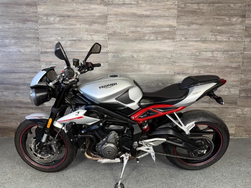 2018 Triumph Street Triple 765 R LOW MILES! - 22928122 - 10